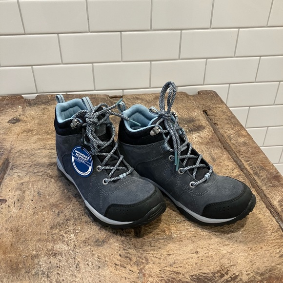 Columbia Women's Fire Venture Mid Waterproof hiking Boot - Picture 3 of 13